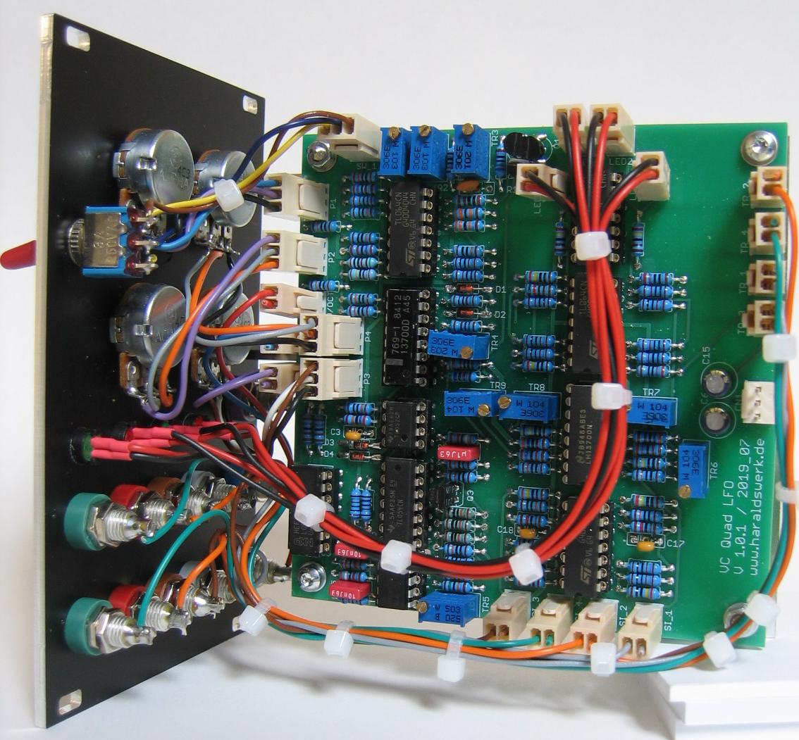 Voltage controlled quadrature LFO side view