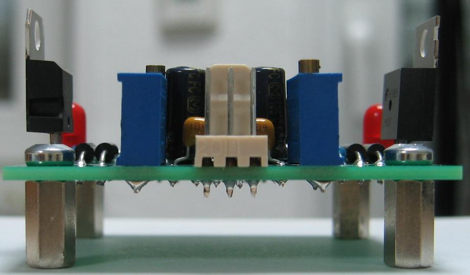 15V to 12V Adaptor front view