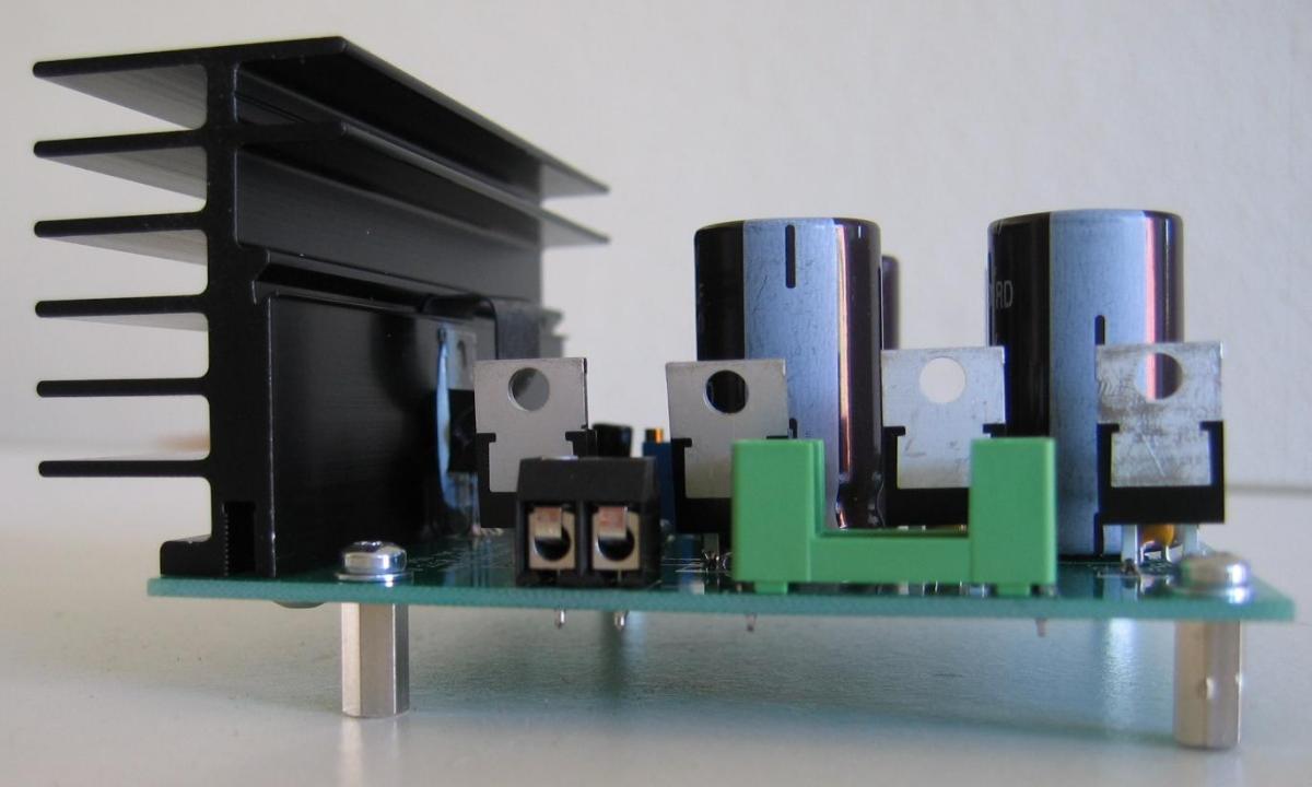 Ultra low ripple PSU with LM350 left view