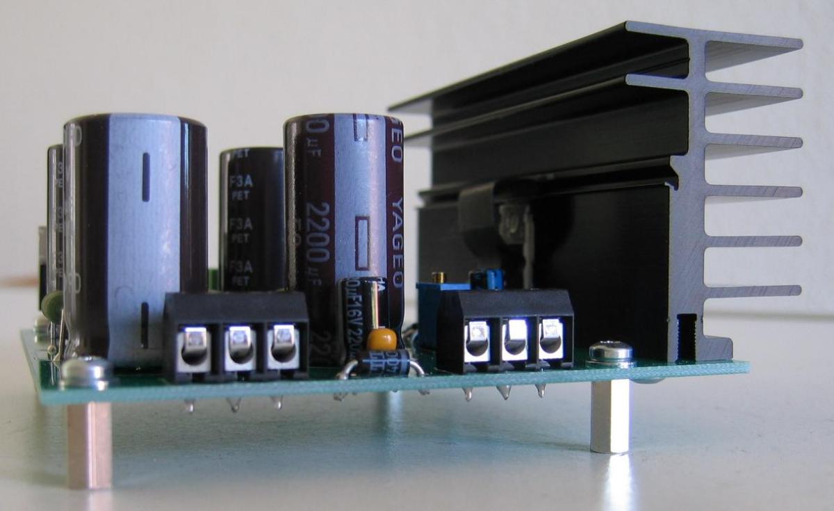 Ultra low ripple PSU with LM350 right view