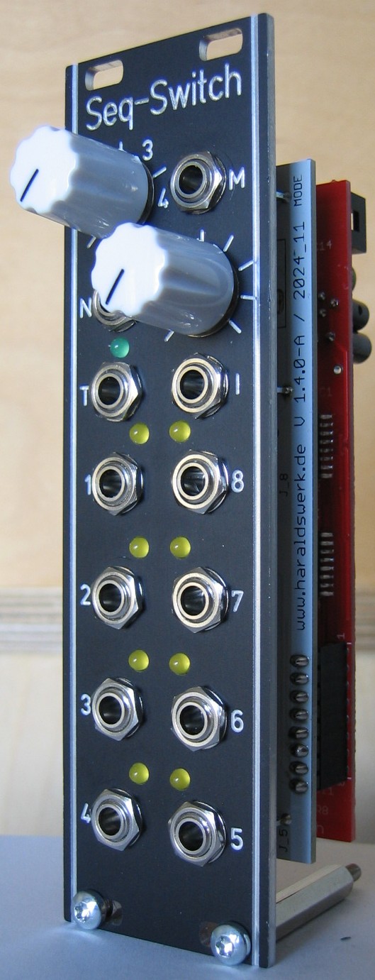 Voltage Controlled Sequential Switch halve side view