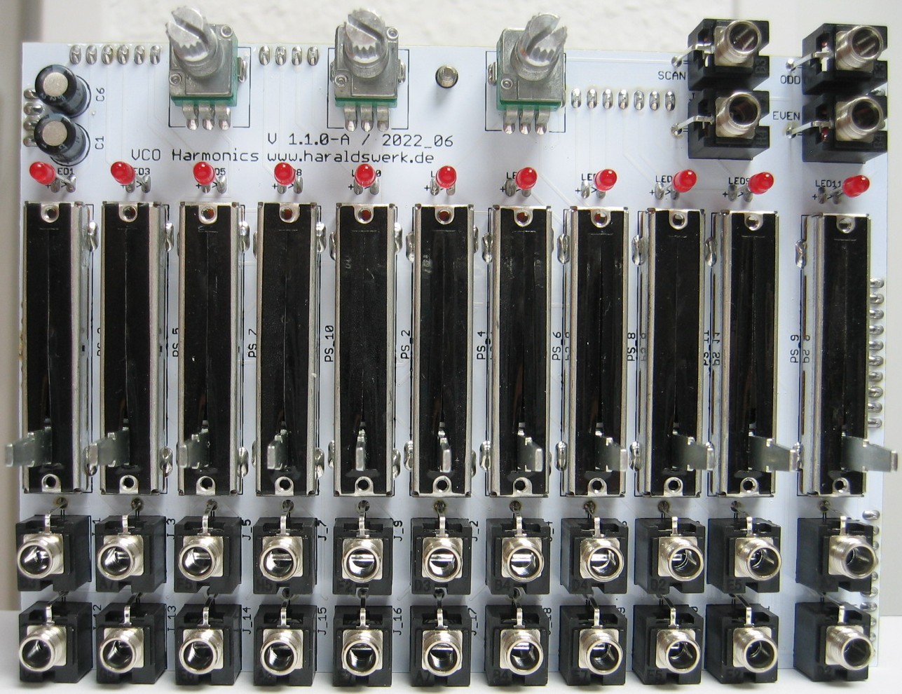 Harmonic Oscillator populated control PCB top